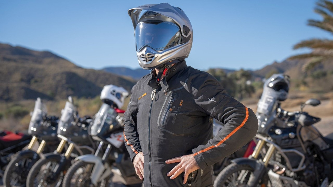 Arai Tour-X 5: il crossover premium si rinnova